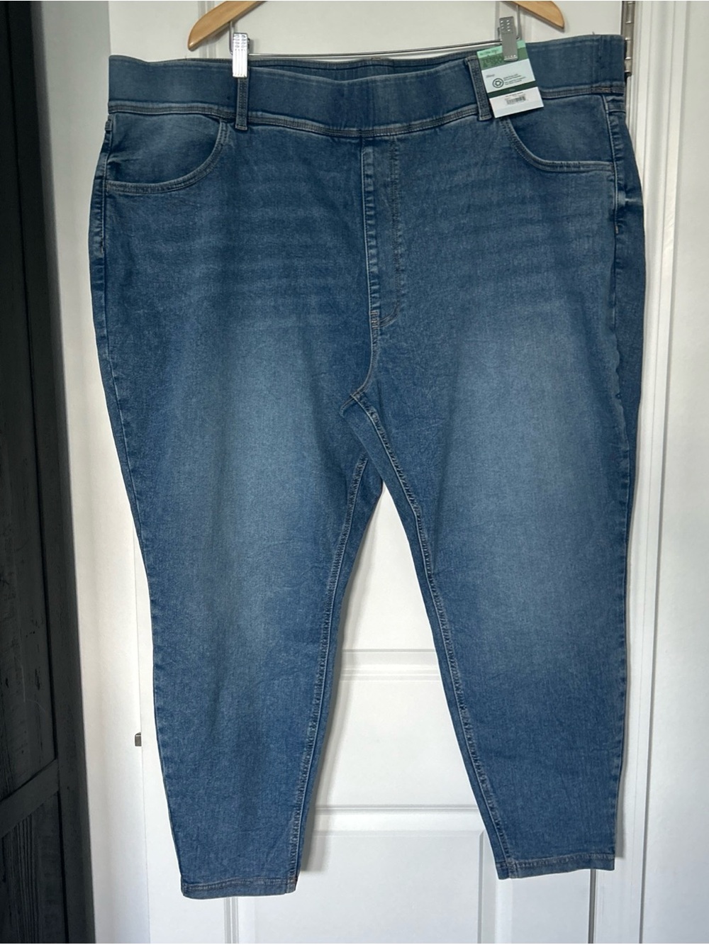 Terra & Sky Women's Plus Size Pull On High Rise Skinny Jeggings, Size 4X- NWT
